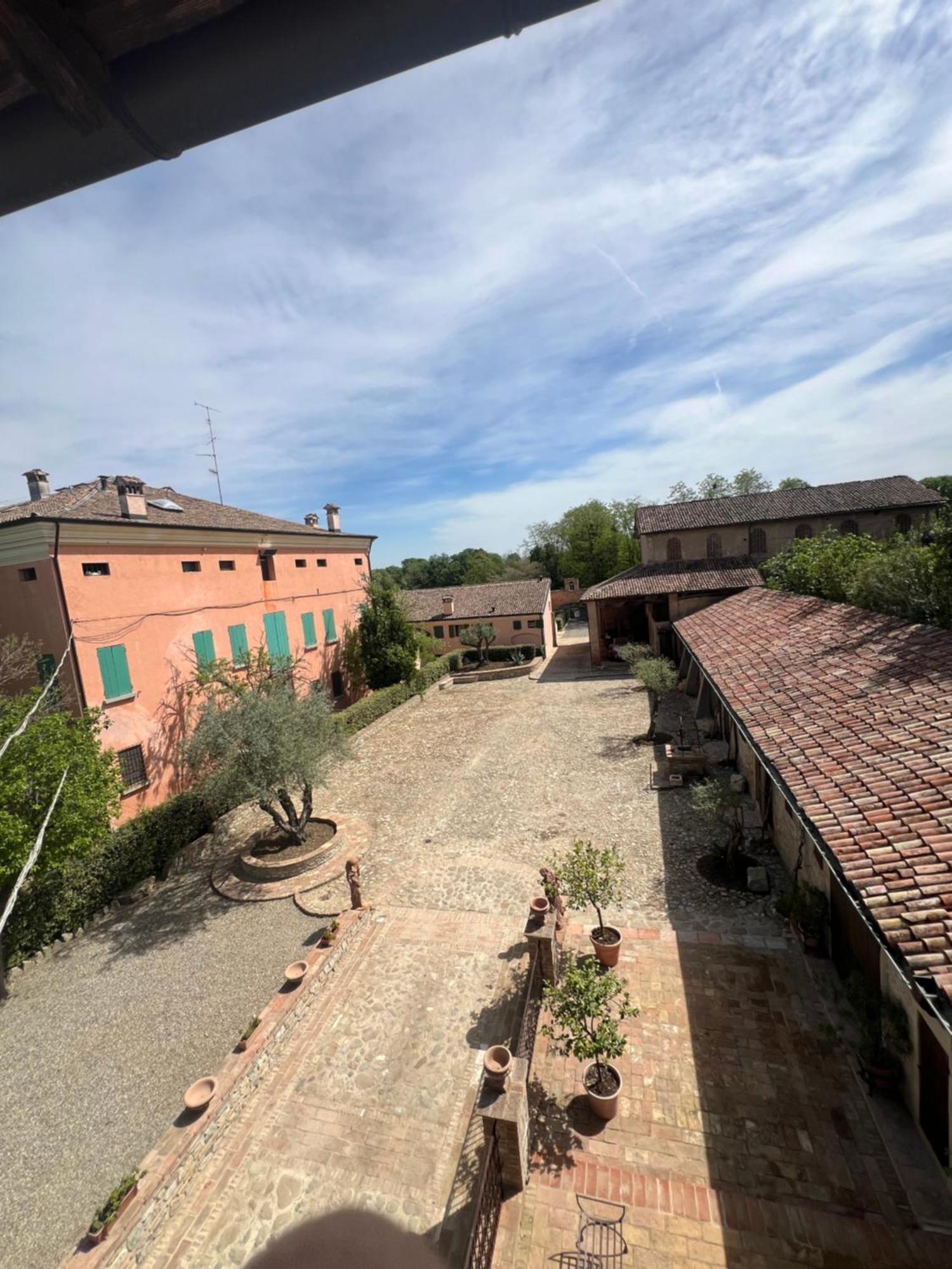 Borgo Villa Valentini Scandiano Exteriör bild